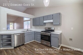 2372 Diamond Oaks St in Stockton, CA - Building Photo - Building Photo