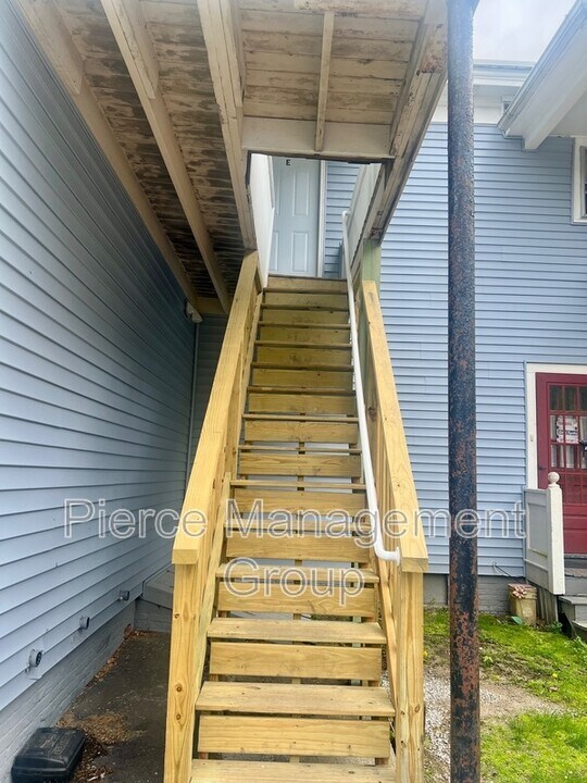 120 Wakefield St in Rochester, NH - Foto de edificio