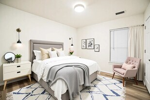 127 S 8th St, Unit 125-127 S 8th St 1st Fl in Newark, NJ - Building Photo