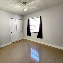 9044 NW 28th Dr, Unit 3-201 in Coral Springs, FL - Building Photo - Building Photo