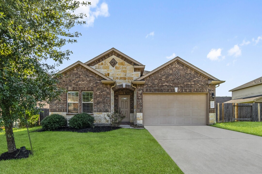 106 Meadow Mill Dr in Conroe, TX - Building Photo