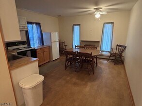 65 Finderne Ave in Bridgewater, NJ - Building Photo - Building Photo