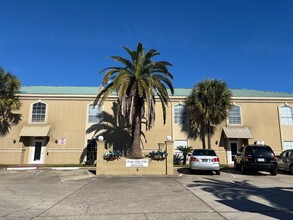 Come Home For The Holidays in Biloxi, MS - Building Photo - Interior Photo