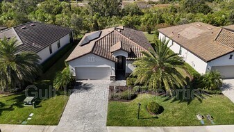 17218 Blue Rdg Pl in Bradenton, FL - Building Photo