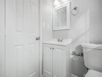 4319 Chapman St photo'