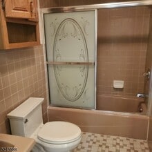 527 Franklin Ave in Nutley, NJ - Building Photo - Building Photo