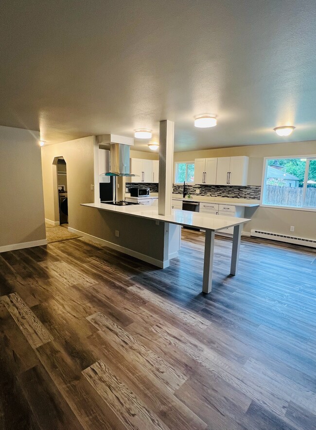 property at 1209 Ramona St