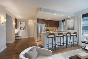 145 Pinckney St in Boston, MA - Building Photo