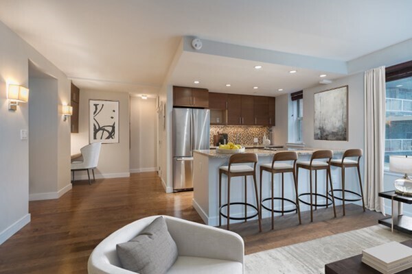 145 Pinckney St in Boston, MA - Building Photo