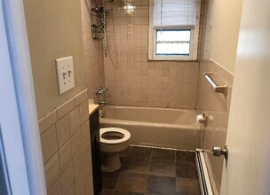 39 E 51st St in Bayonne, NJ - Building Photo - Building Photo