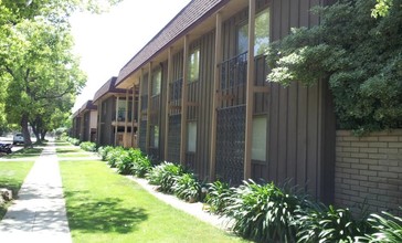 Casa Del Mar Apartments in Fresno, CA - Foto de edificio - Building Photo