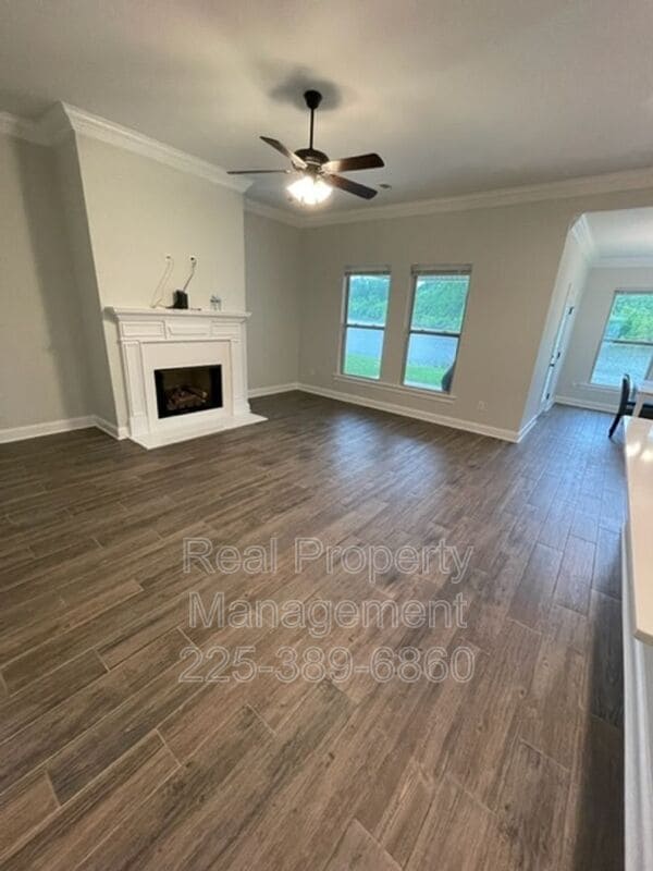 6338 Lake Edge Dr in Baton Rouge, LA - Building Photo - Building Photo