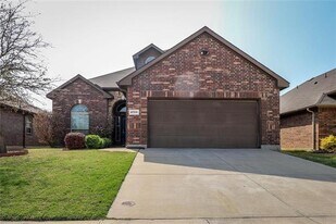 4709 Sleepy Meadows Dr in Fort Worth, TX - Building Photo