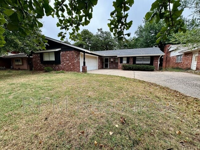 property at 2924 N McMillan Ave