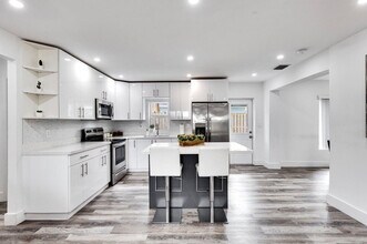 3201 SW 9th Ave in Fort Lauderdale, FL - Building Photo - Building Photo