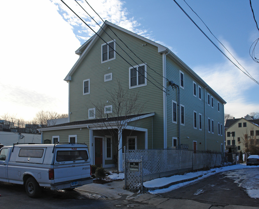 Madison Smith in Stamford, CT - Building Photo