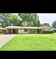 5701 S Rockford Pl in Tulsa, OK - Building Photo