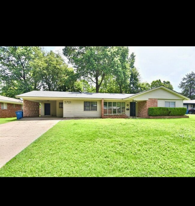 5701 S Rockford Pl