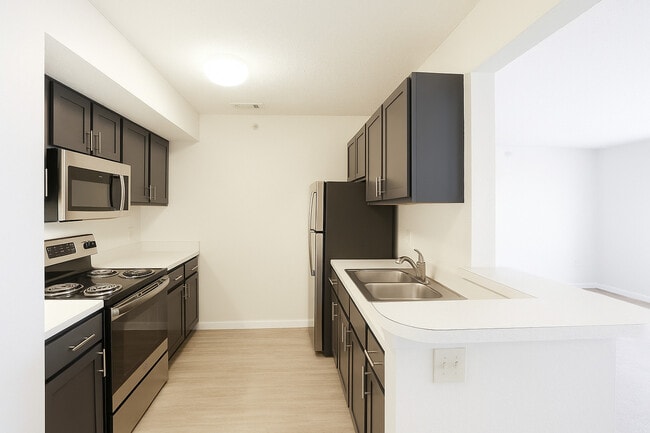 Cottonwood Creek Apartments in Lincoln, NE - Foto de edificio - Building Photo