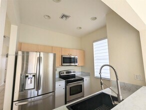 10968 SW 236th Terrace in Homestead, FL - Foto de edificio - Building Photo