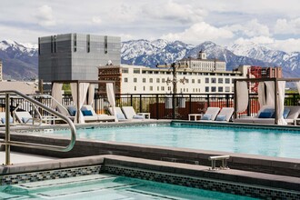 Milagro in Salt Lake City, UT - Foto de edificio - Building Photo