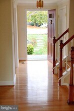3317 Pathway Ct in Falls Church, VA - Building Photo - Building Photo