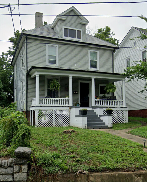 1017 Ferdinand Ave SW in Roanoke, VA - Building Photo