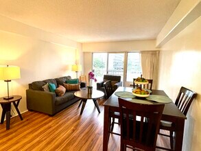 303 Liliuokalani Ave, Unit #301 King Kalani in Honolulu, HI - Building Photo - Building Photo
