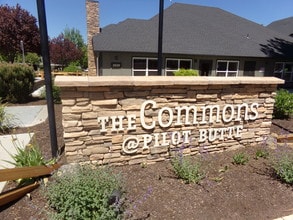 The Commons @ Pilot Butte Apartment Homes in Bend, OR - Foto de edificio - Building Photo