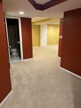 5825 Crescent Ridge Dr in Seven Hills, OH - Building Photo - Building Photo