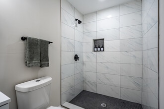 831 Catherine St in Forest Park, GA - Building Photo - Building Photo
