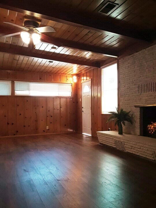 298 W 23rd St, Unit Studio in Tracy, CA - Building Photo