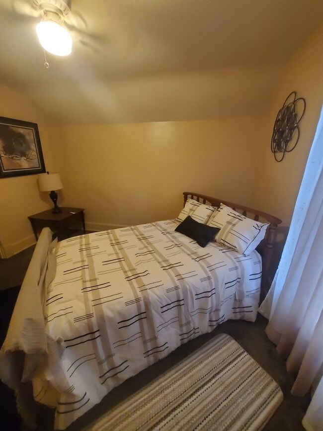 2117 Slauson Ave - (6 unit)