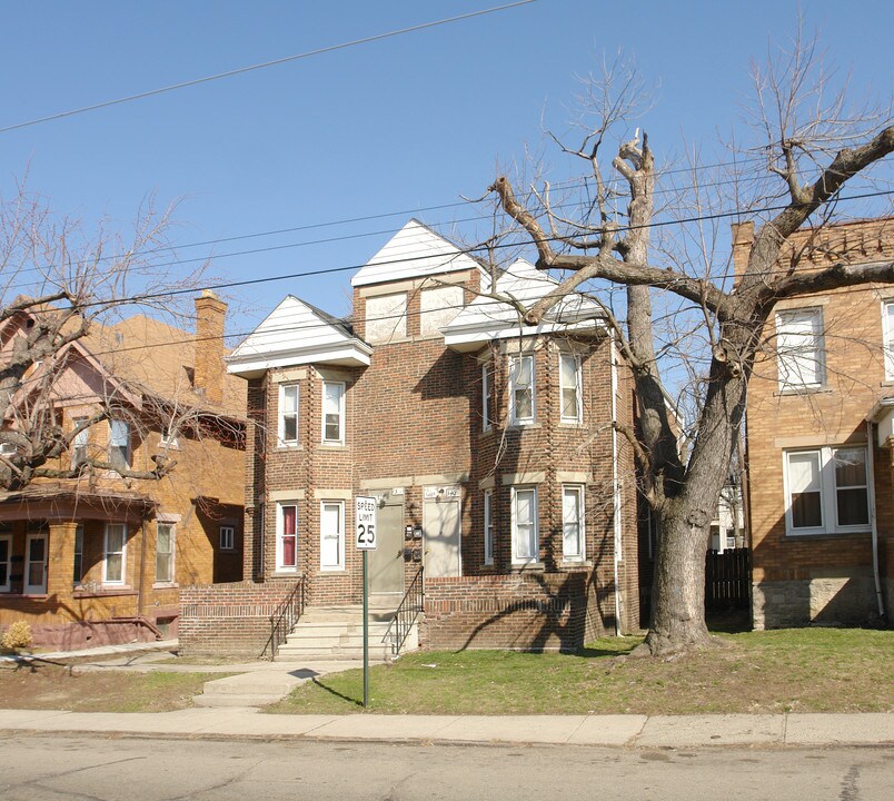 338-340 E 11th Ave in Columbus, OH - Building Photo