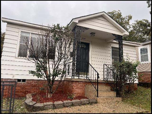 property at 5919 Woodlawn Dr