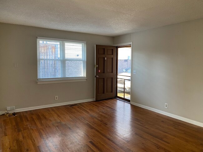 1003 Lawrence Ave, Unit B in Nashville, TN - Building Photo - Building Photo
