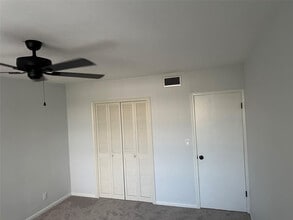 1821 NE 62nd St in Fort Lauderdale, FL - Foto de edificio - Building Photo