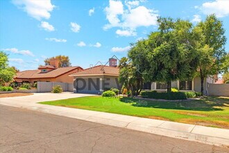 8134 S Jentilly Ln in Tempe, AZ - Building Photo - Building Photo