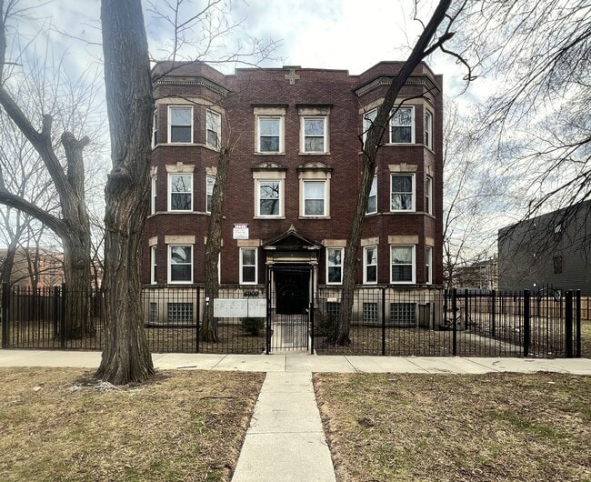 5909 S Calumet Ave, Unit Unit 2