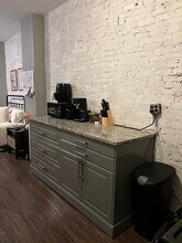 43 Anderson St, Unit 4 in Boston, MA - Foto de edificio - Building Photo