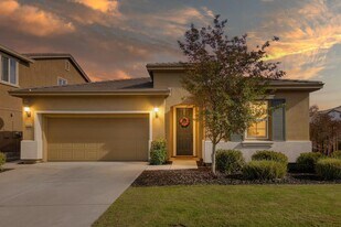 6200 Crosshaven Ct in Rocklin, CA - Building Photo