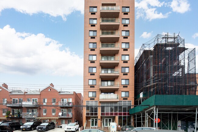 3138 137th St in Flushing, NY - Foto de edificio - Building Photo