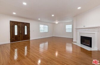 5873 Dauphin Ave. in Los Angeles, CA - Building Photo - Building Photo