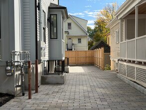5 Thurston St, Unit 3 in Somerville, MA - Building Photo - Building Photo