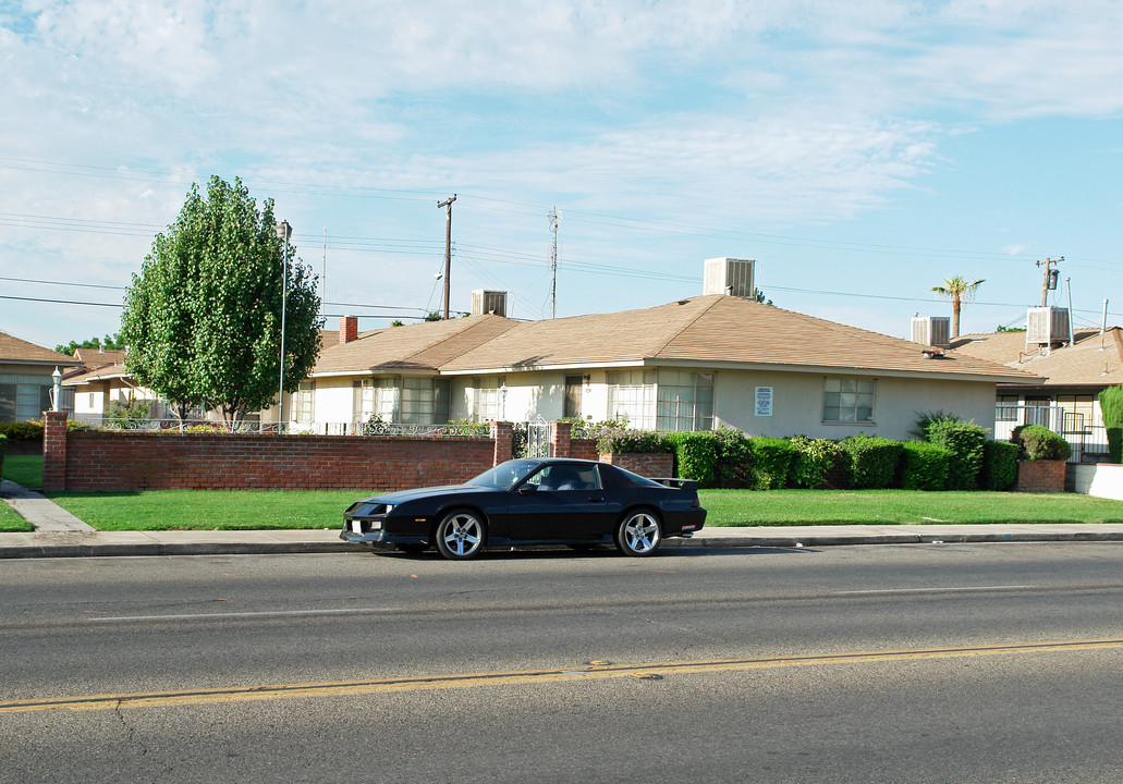 3442 E Clinton Ave in Fresno, CA - Foto de edificio