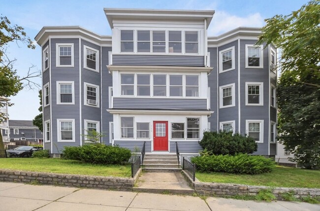 714 Adams St