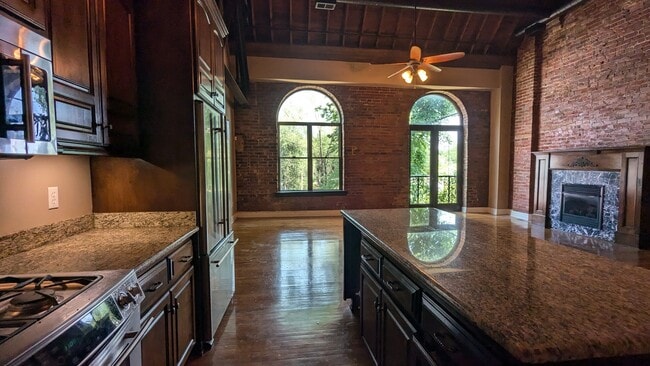 property at 1715 Summit St