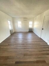 302 E Sunbury St in Millerstown, PA - Building Photo - Building Photo