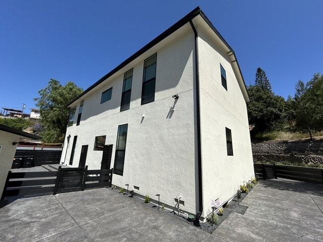 3810 Marron St in San Diego, CA - Building Photo - Building Photo