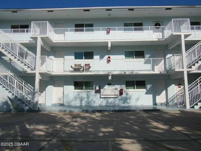 property at 208 N Halifax Ave